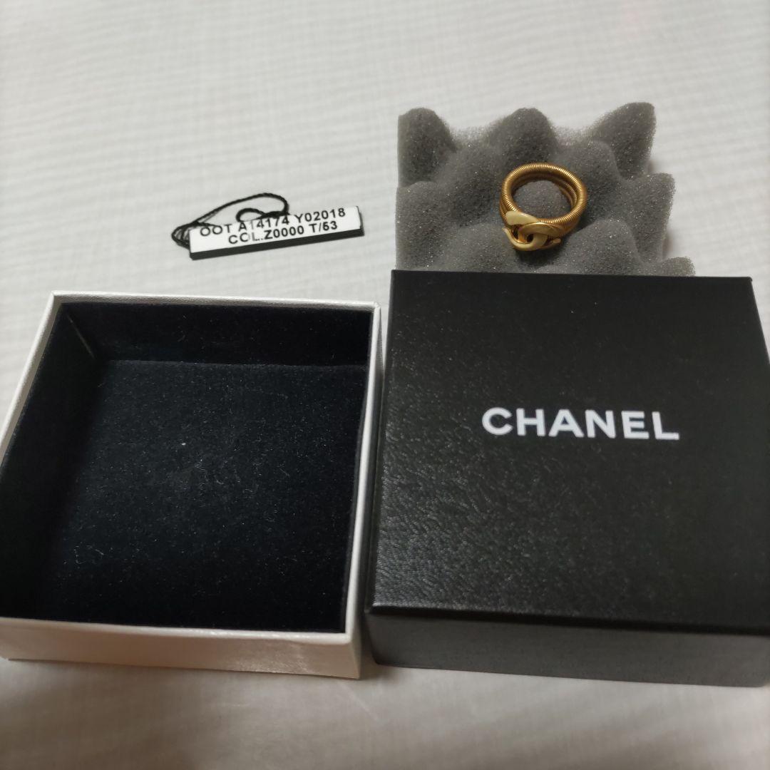 ゴールド ホワイト ツイストデザインリング