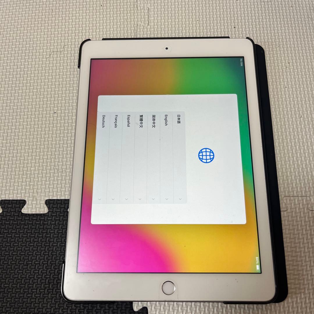 iPad 第6世代シルバー JEtechカバー付き