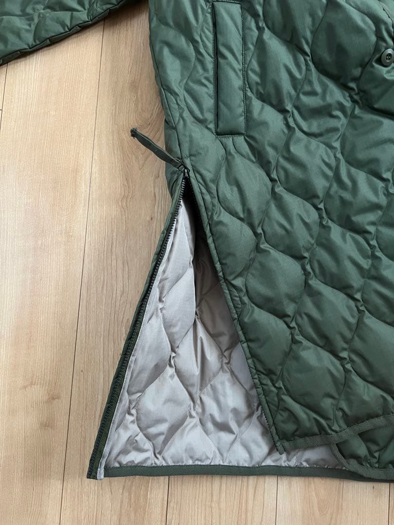 TAION ミリタリーキルティング ノーカラーダウンコート