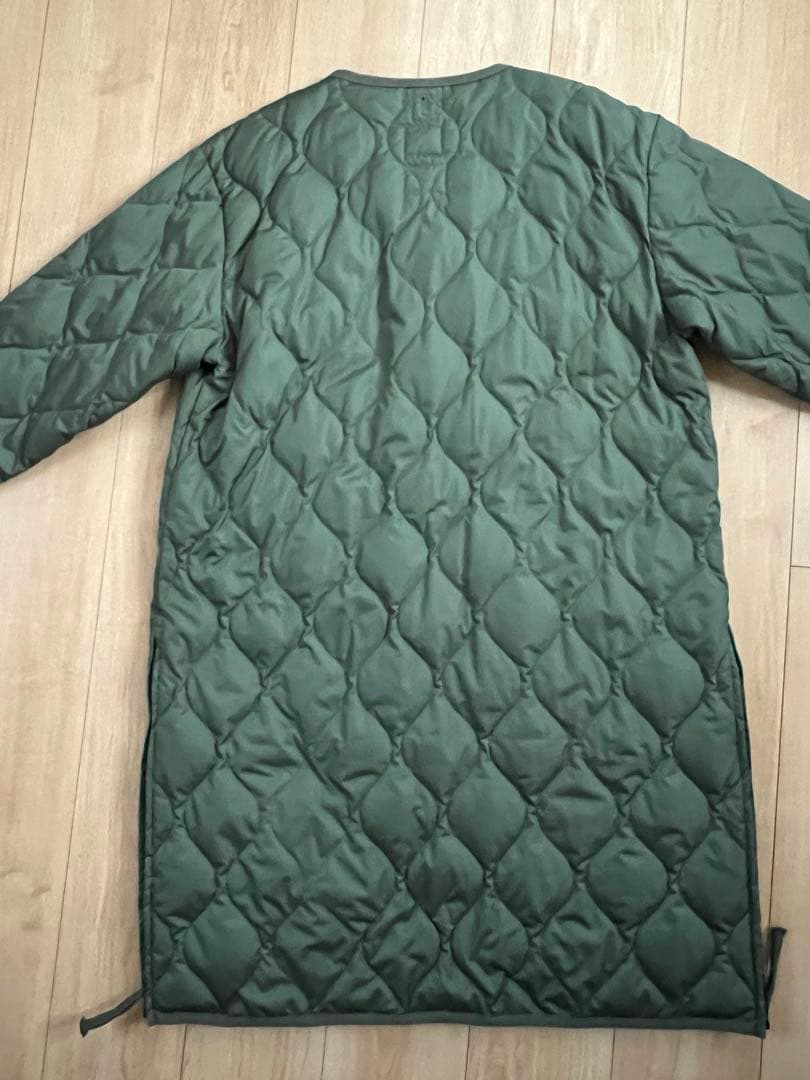 TAION ミリタリーキルティング ノーカラーダウンコート