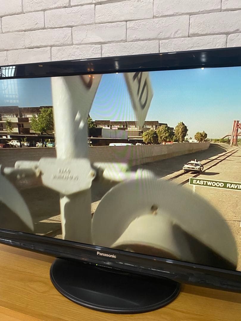 【東京都内23区配送無料】パナソニック　TH-L37S2 2010年　テレビ