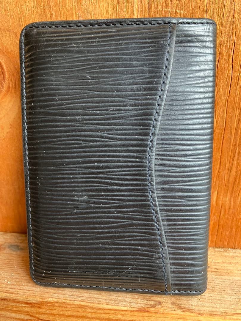 Louis Vuitton エピレザー 名刺入れ ブラック