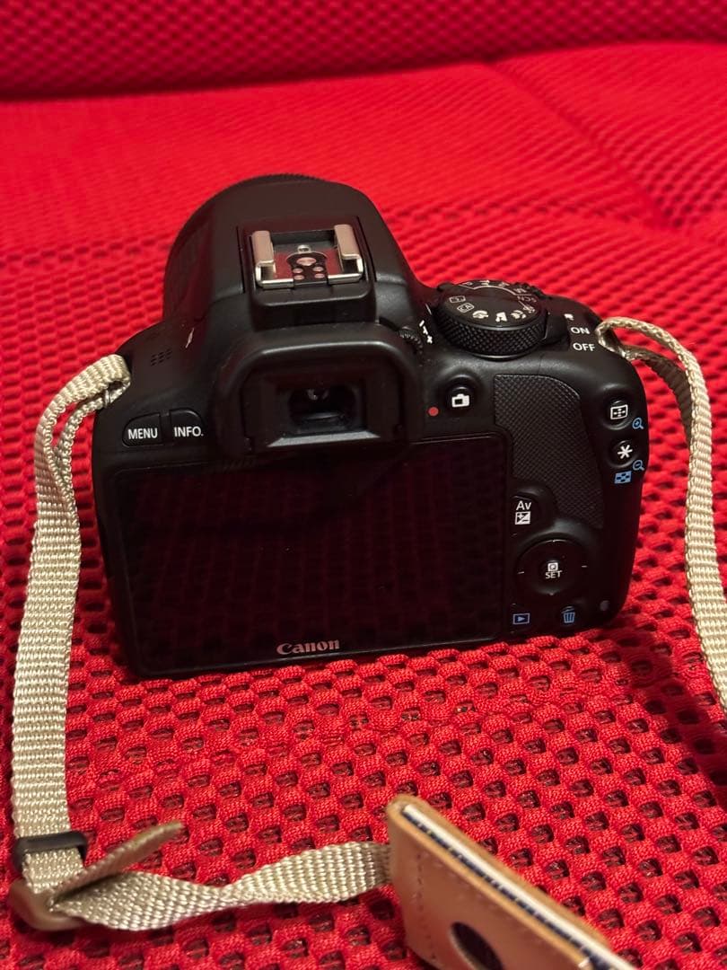 Canon EOS Kiss X7 標準レンズキット ほぼ未使用 即撮影可