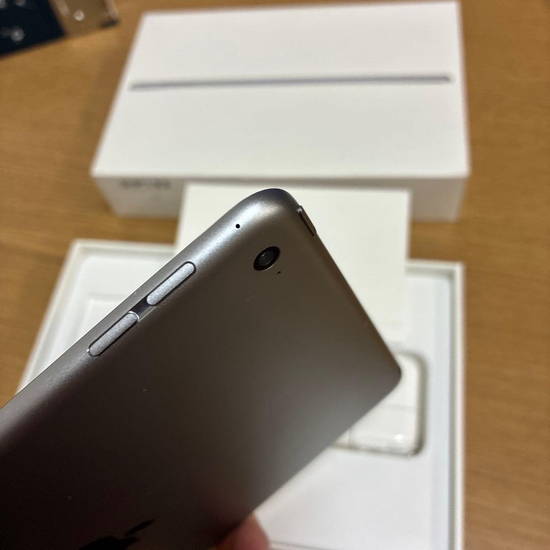 Apple iPad mini4 Wi-Fiモデル 128GB スペースグレー