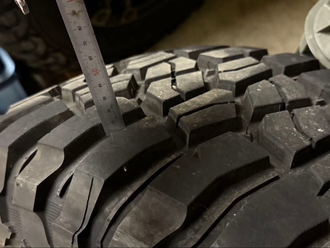 ラングラー20インチタイヤホイール4本セット