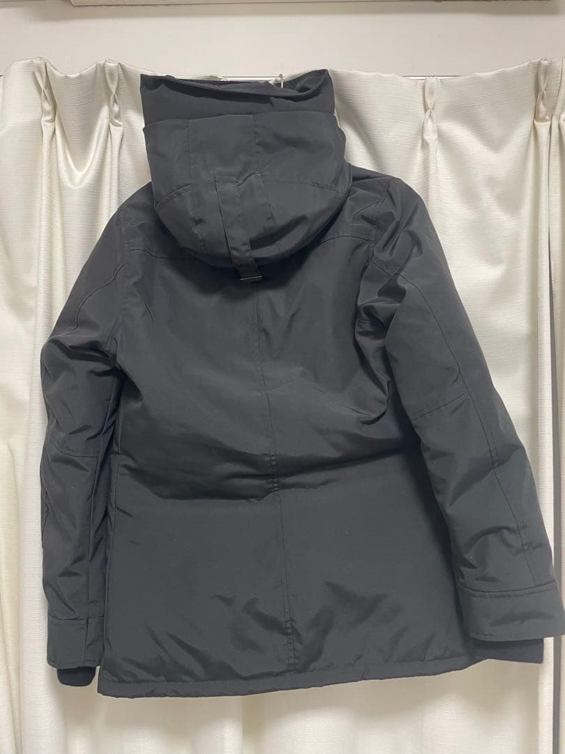 新品未使用　カナダグース  のアウター