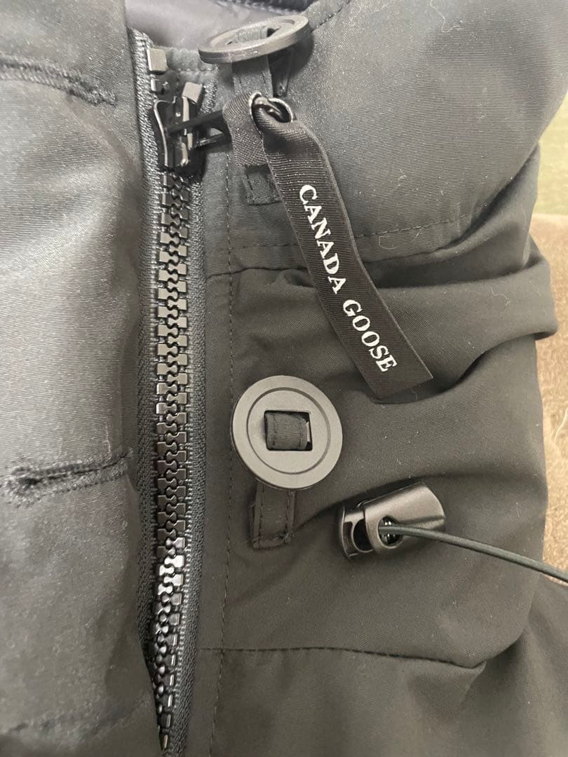 新品未使用　カナダグース  のアウター