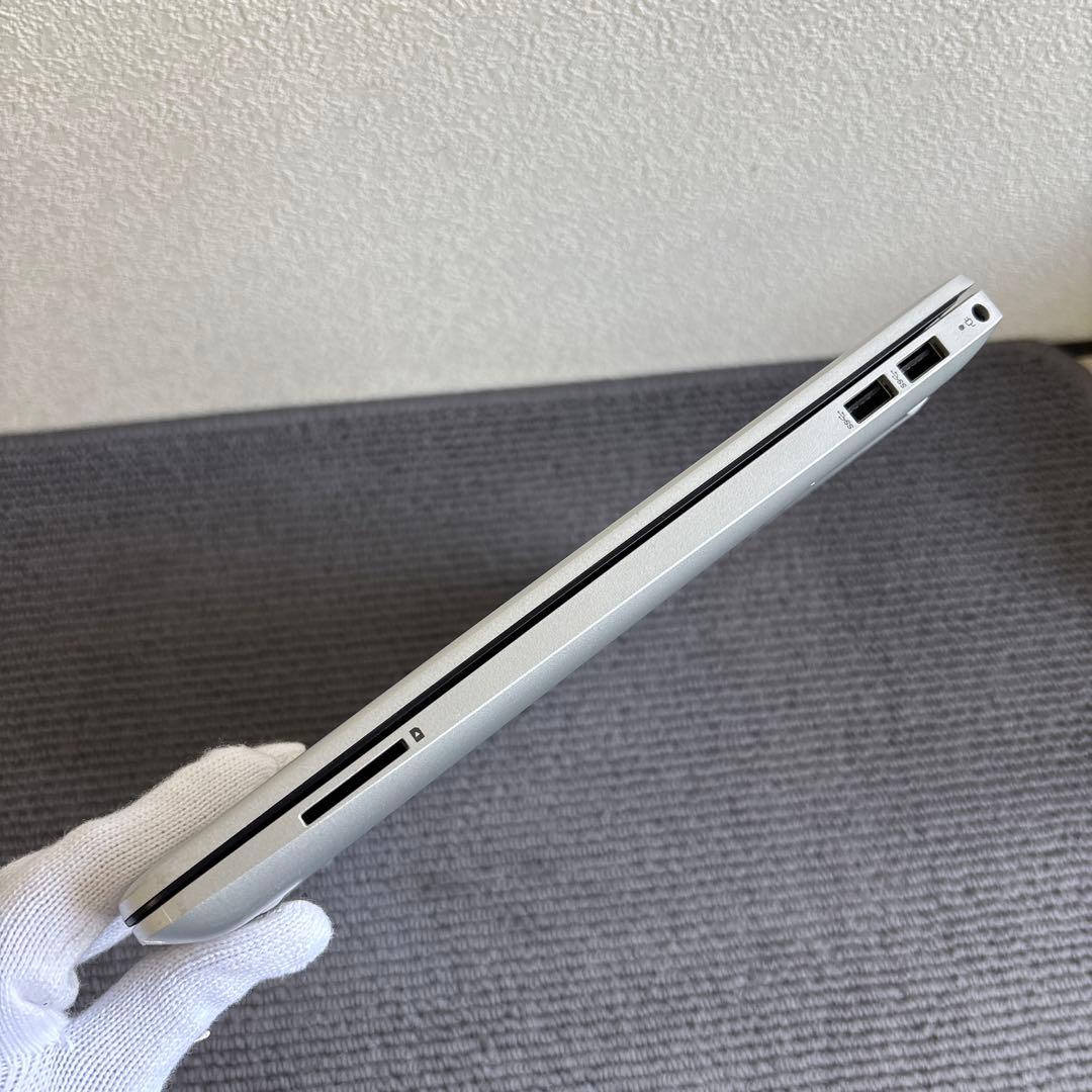 HP Laptop 15s-du1008TU i3-10110U メモリ8GB