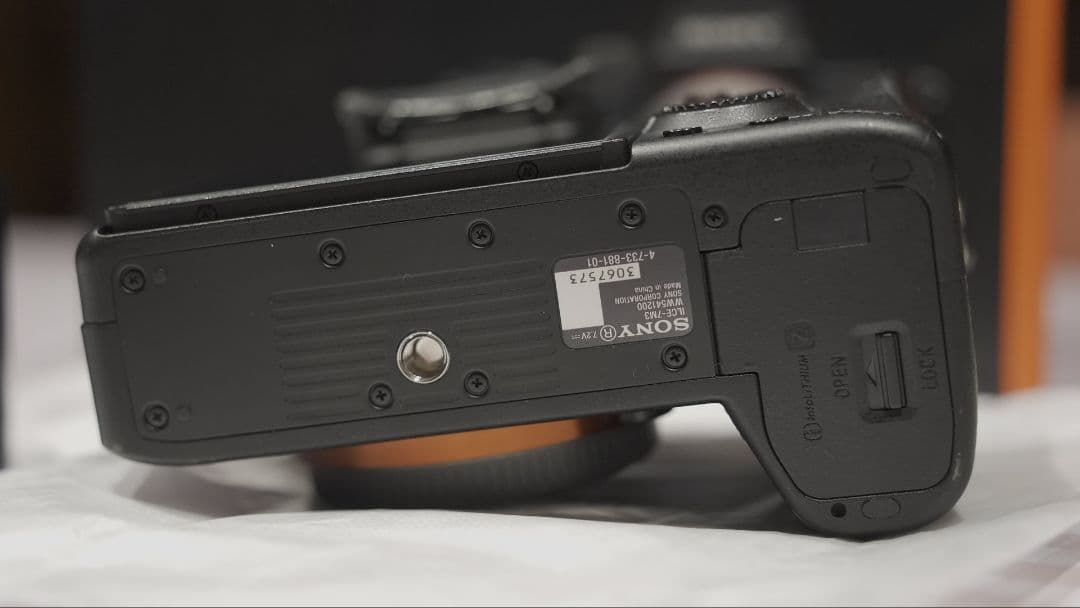 SONY α7 III ミラーレス一眼 本体　クイックリリースプレート付き