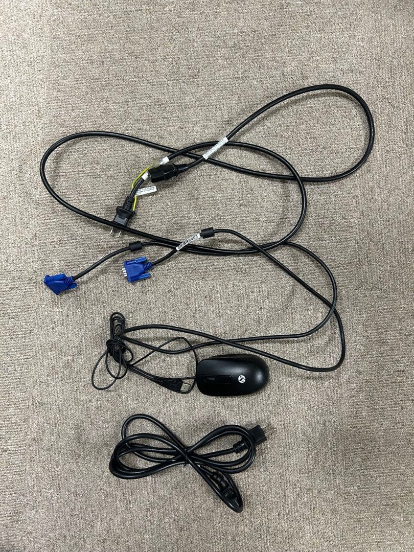 HP ProDesk 600 G4デスクトップ モニター、キーボード一式。