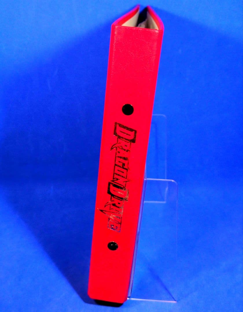 非売品　超貴重　ドラゴンドライブ バインダー 赤　未使用品