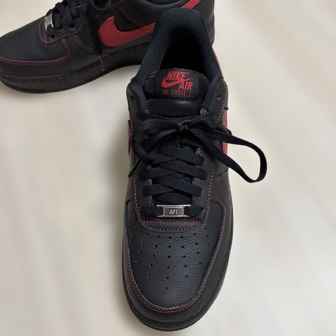 k*9様 ナイキ エア フォース 1 ＇07 LV8 メンズシューズ