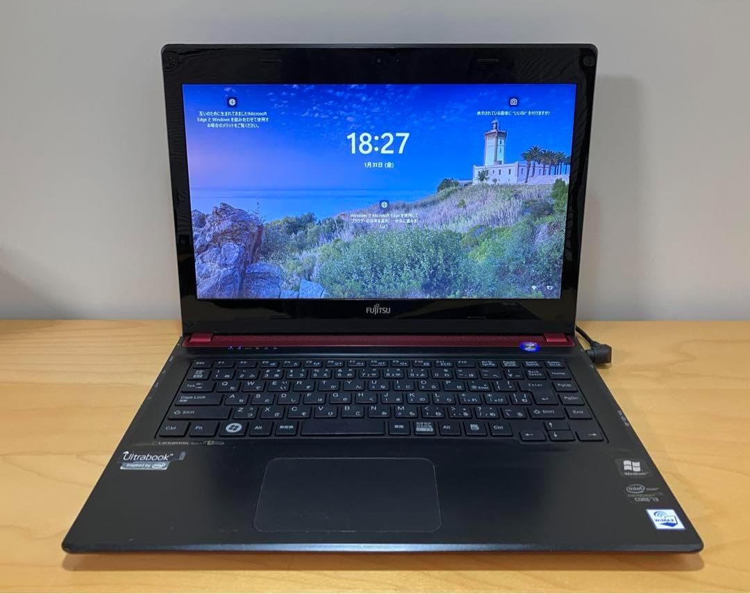富士通　ノートパソコン　COREi3/SSD128/メモリ8/オフィス付