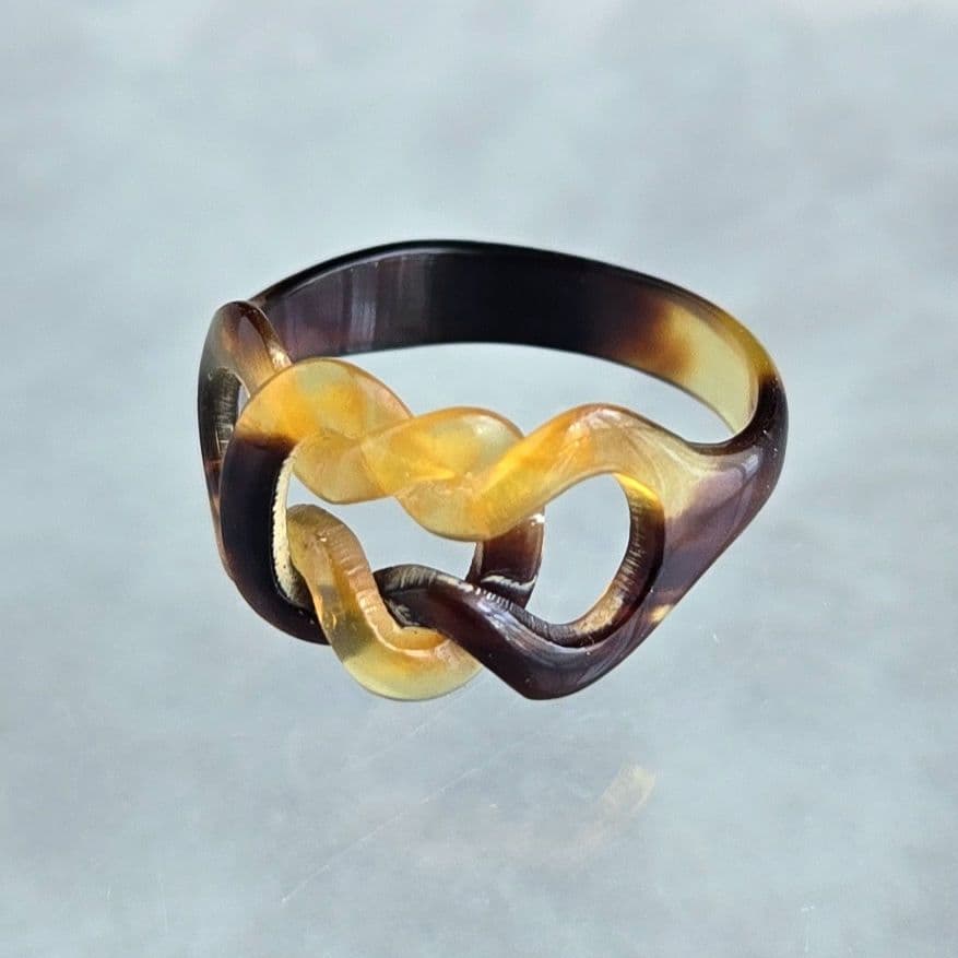 鼈甲　指輪　べっ甲　斑甲　82　本鼈甲　天然素材　着物　浴衣　ブローチ　琥珀