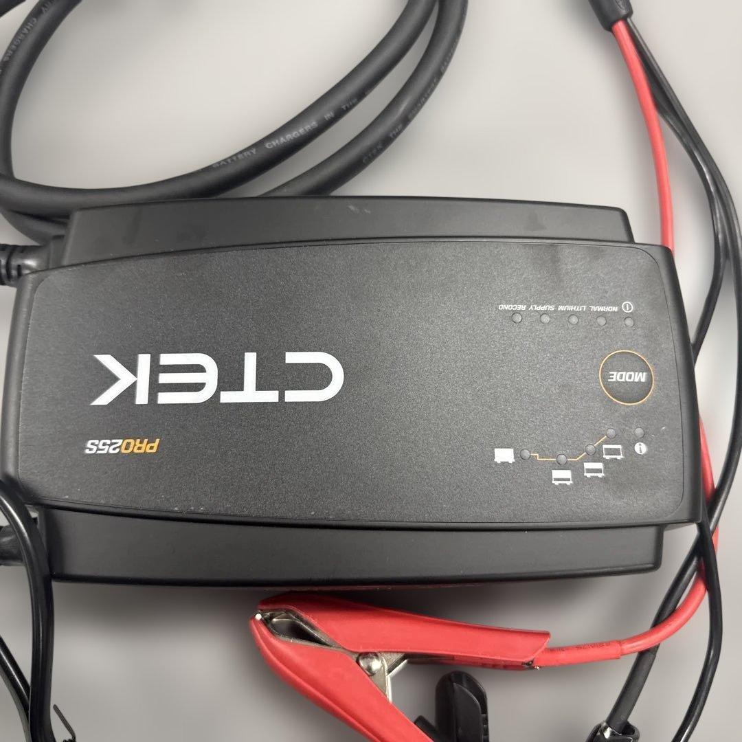 CTEK PRO25S バッテリー充電器