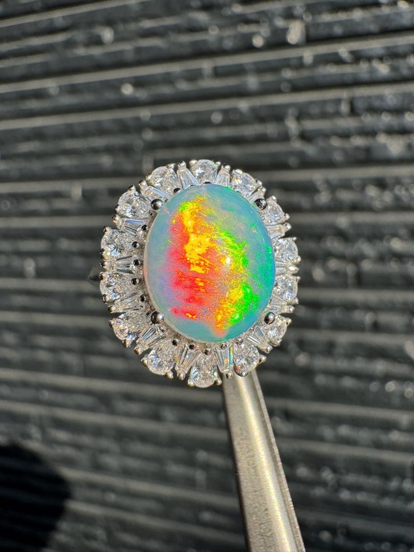 新作　天然石水オパール珍しい遊色綺麗極彩ルース2.626ct 鑑ソ付