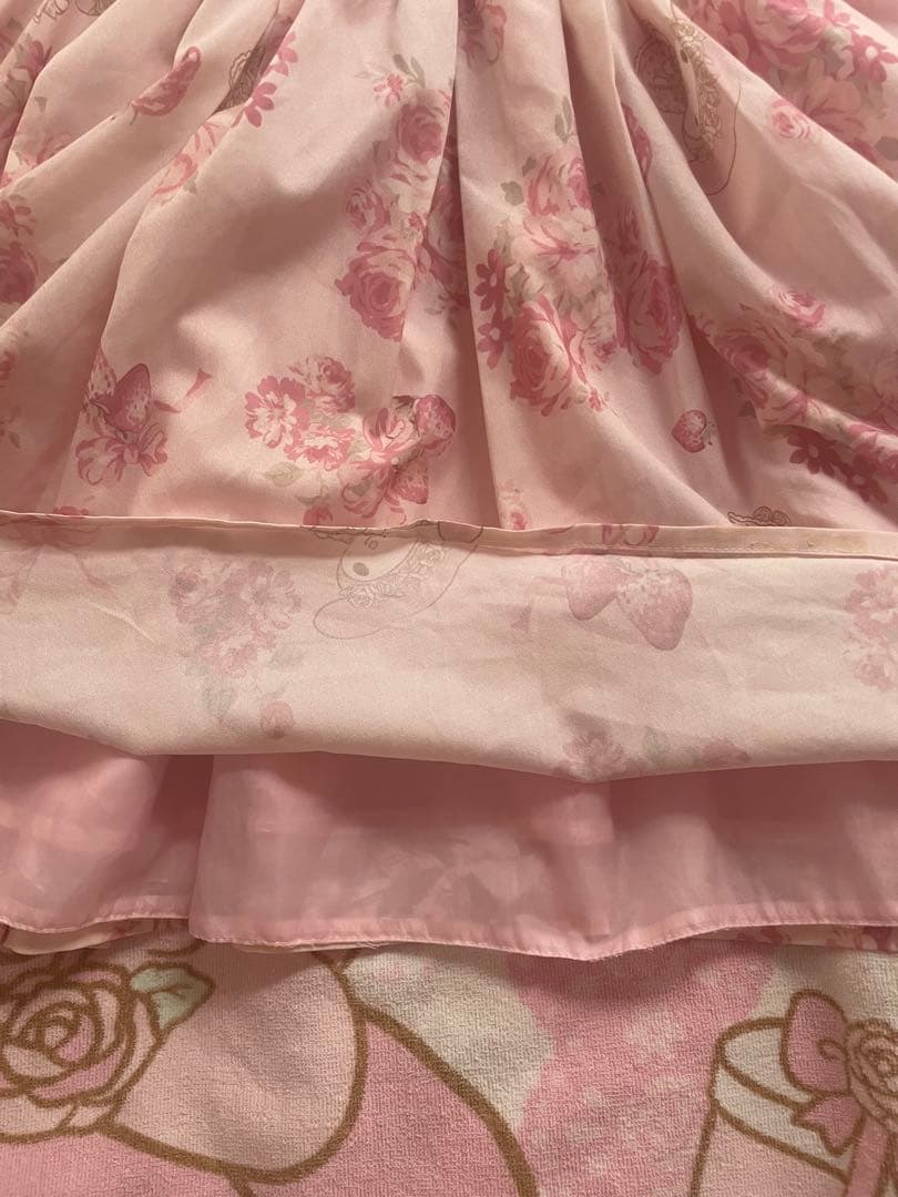 マイメロ　リズメロ　ワンピース　ピンク　花柄　いちご　ストロベリー　薔薇　バラ