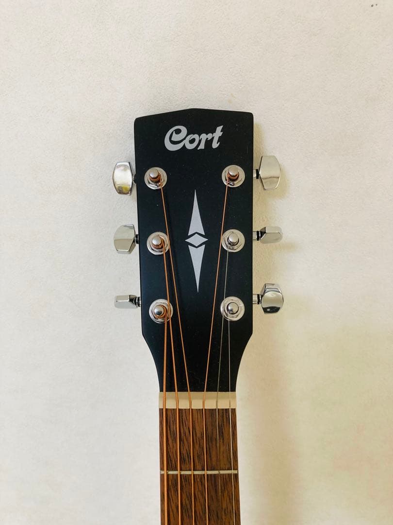 激安！アコースティックギター　アコギ　コルト　CORT　AF510　ハードケース