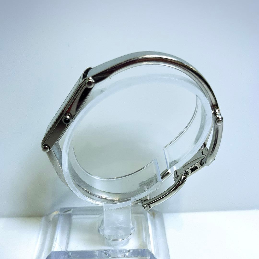 [美品]GUCCI グッチ 1500L シルバー 腕時計 稼動　箱付　希少文字盤