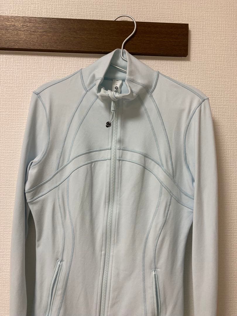 美品 ルルレモン Define ジャケット Nulu 6水色 Lululemon
