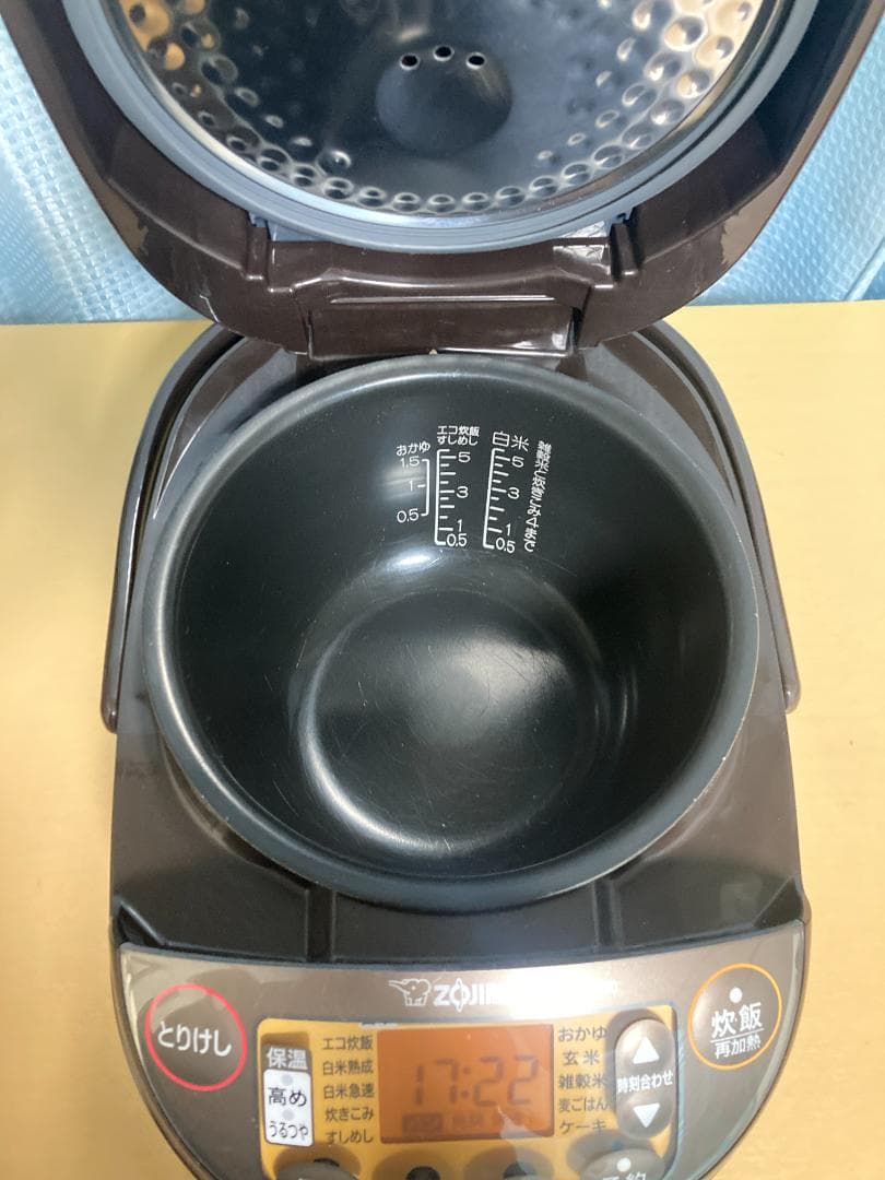 ★★2022年製 Zojirushi NW-VH10 IH炊飯ジャー5.5合★