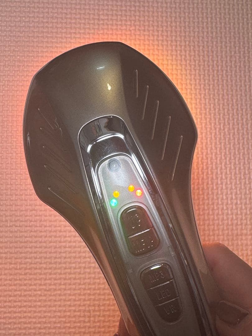 ドクターアリーヴォ ザ クリニック 美顔器