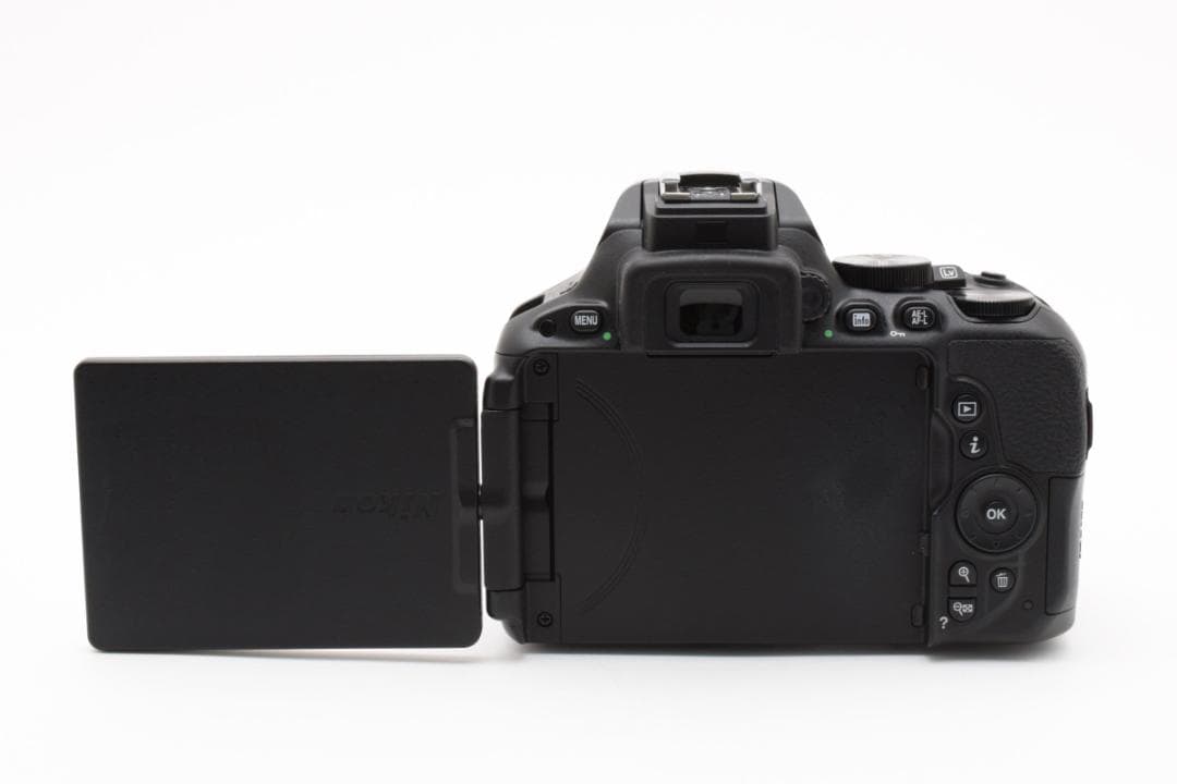 美品 ニコン　Nikon D5500 18-55 S数3070回 1145