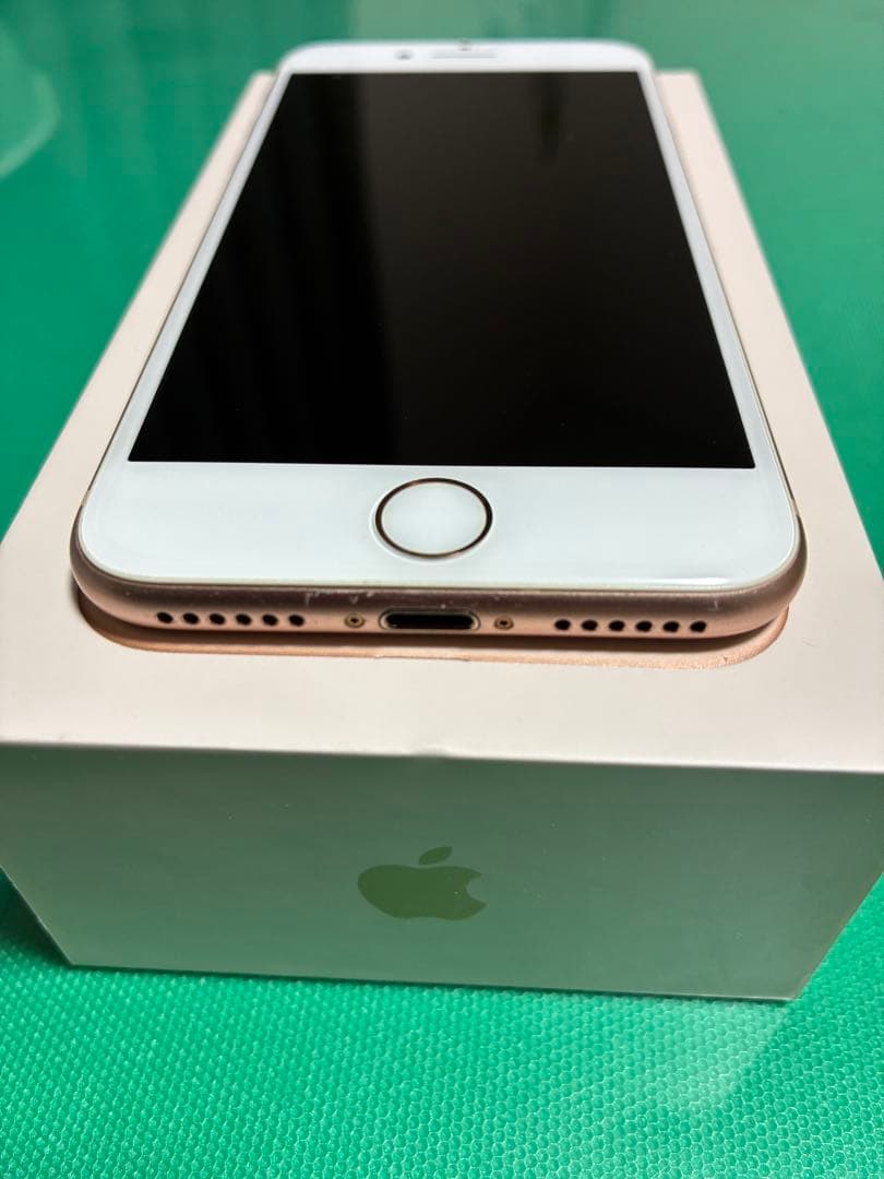 iPhone 8 64GB Gold ゴールド