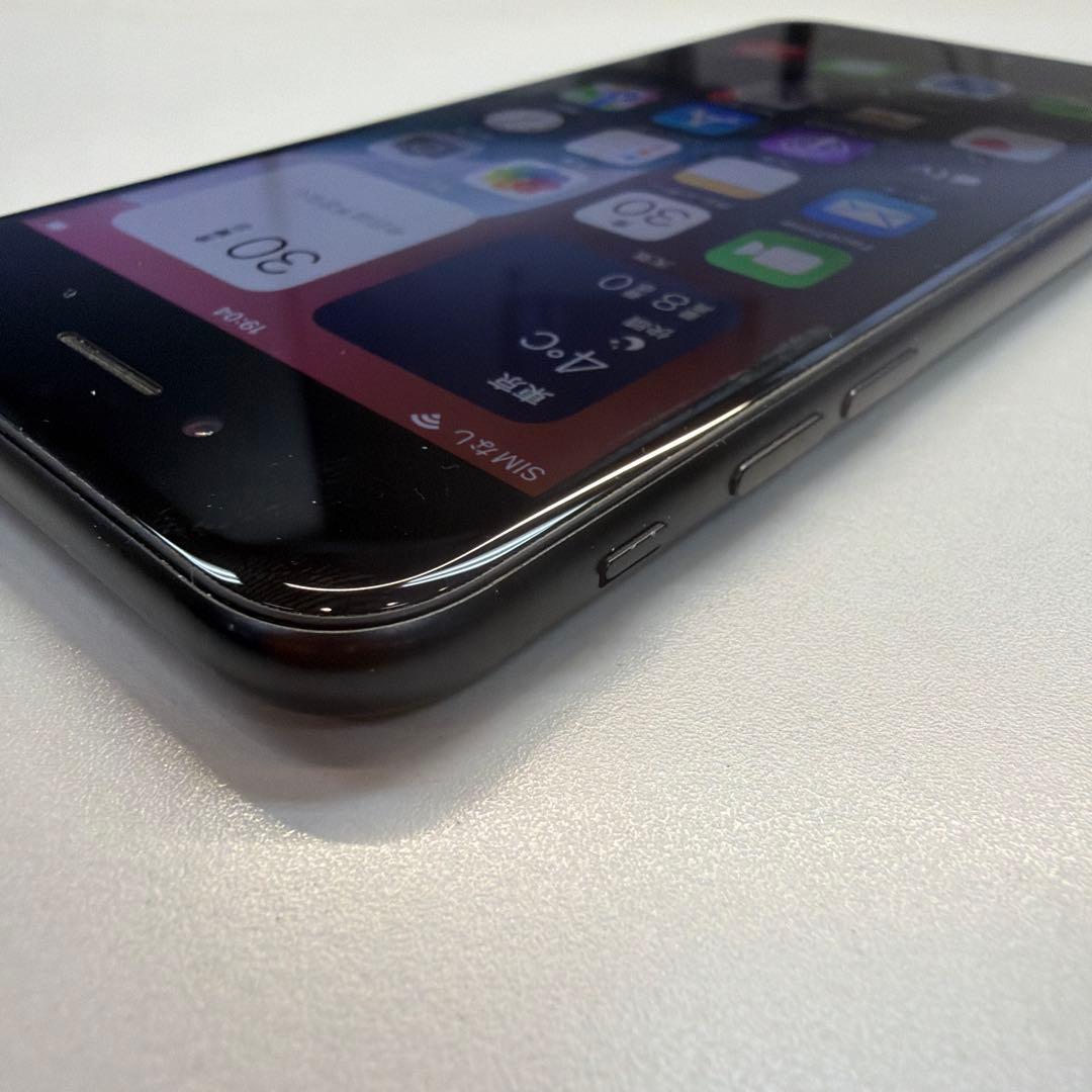 訳あり iPhone SE2 128GB ブラック 100% 再起動する