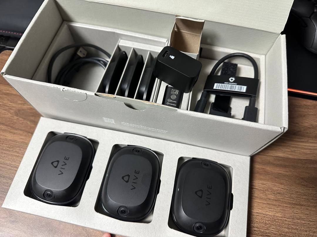 HTC VIVEトラッカー (Ultimate) 3+1 キット