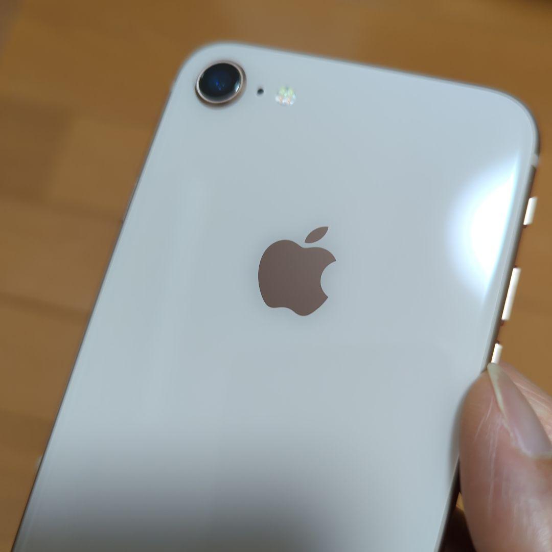 【相談中】Apple iPhone 8 64GB ゴールド 88%　おまけ付き