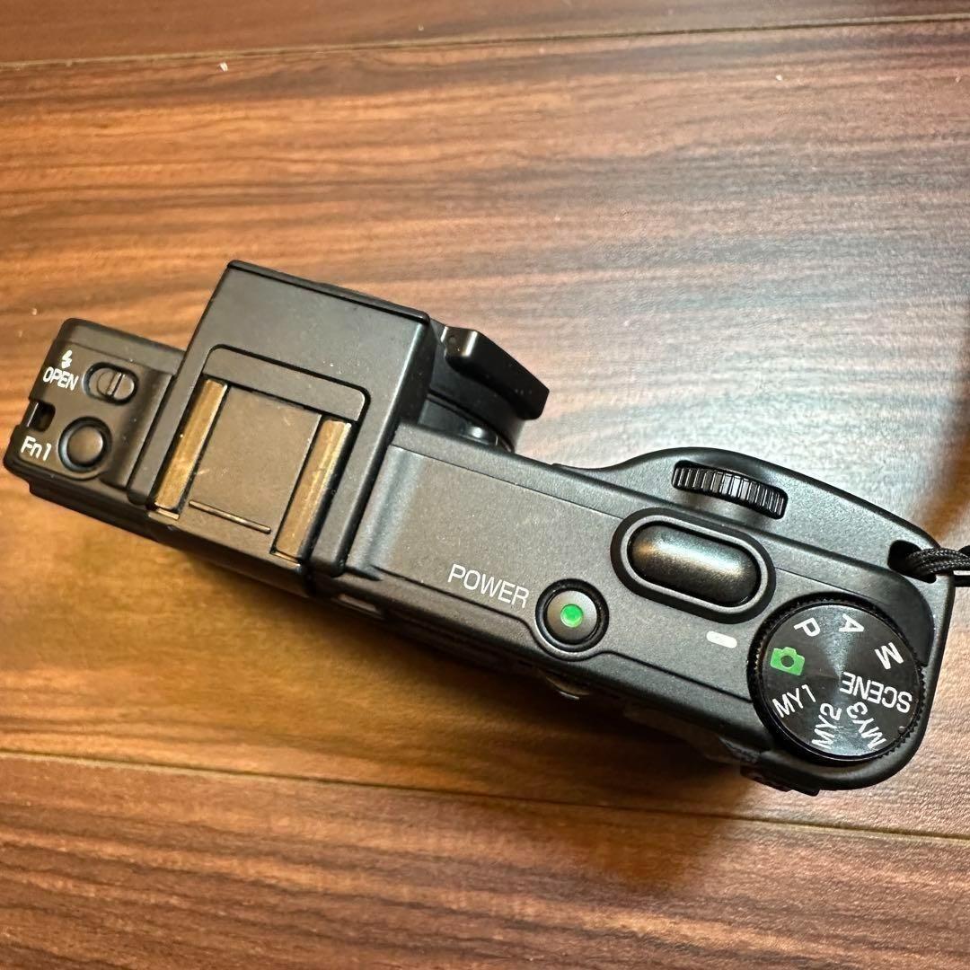 RICOH GX200 デジカメ 2435