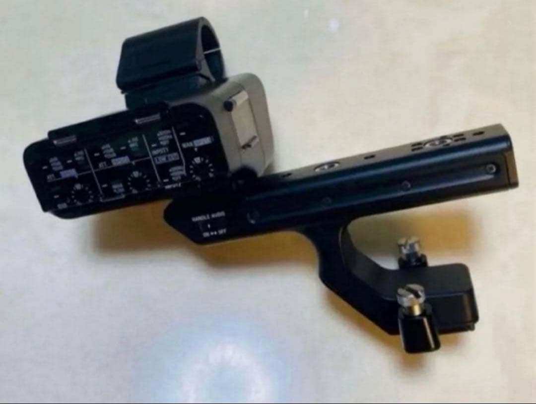 FX3,FX2,FX30用XLR-H1ハンドル