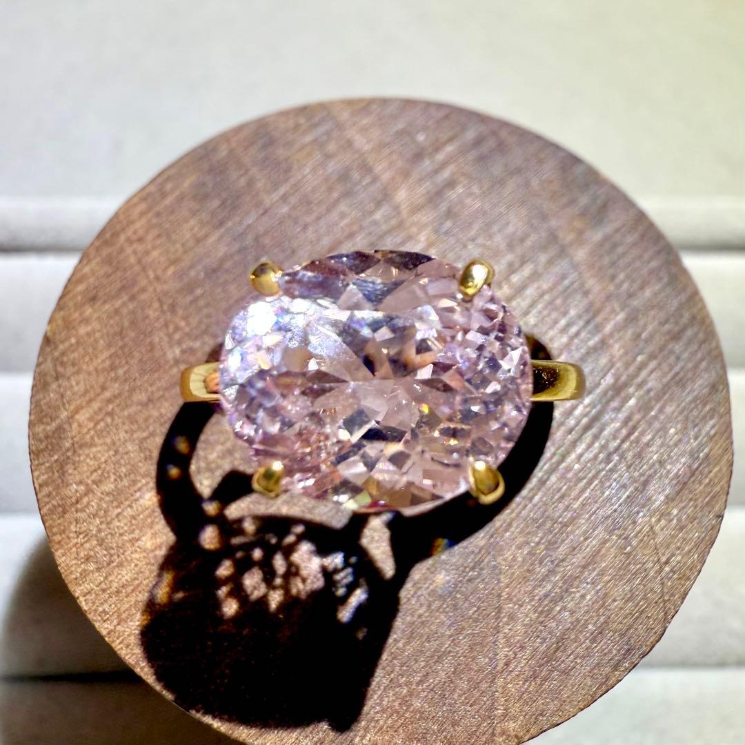 k18gp クンツァイト　オーバル　ファセットカット　フリーサイズリング　大粒