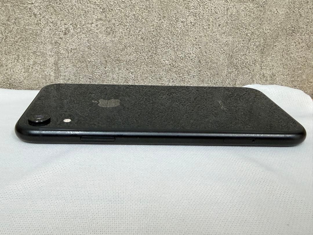 【美品】Apple iPhone XR ブラック 本体