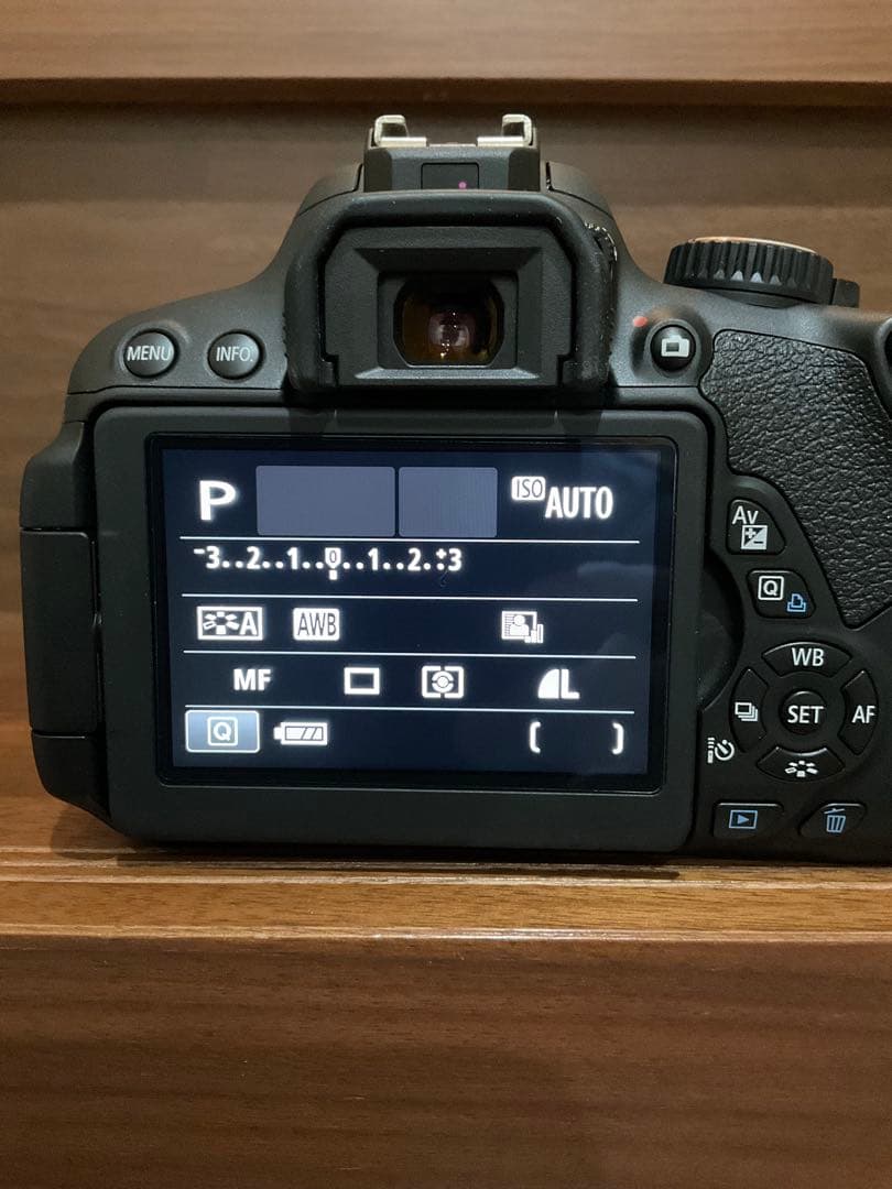 Canon EOS Kiss X6i ボディ