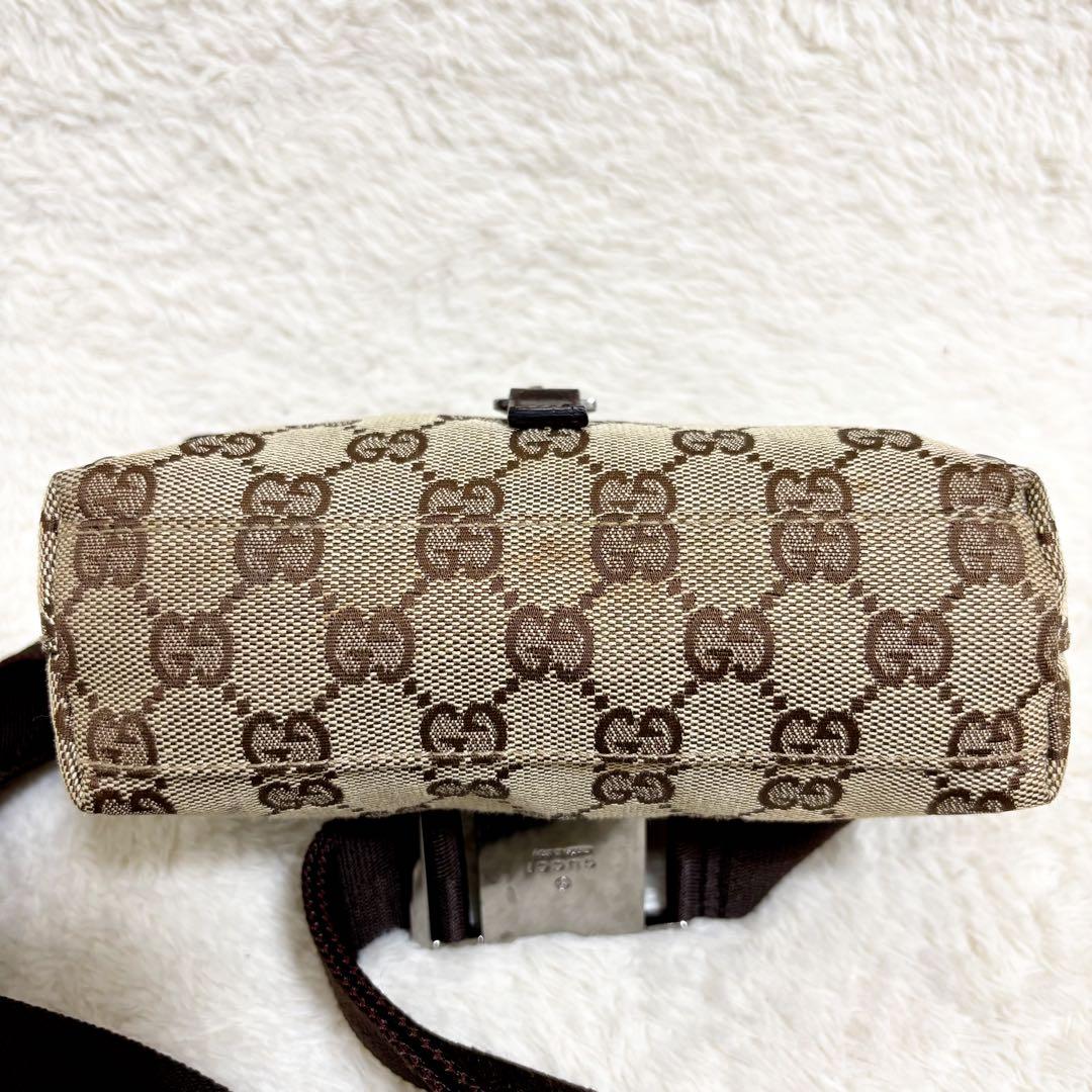 グッチ　ボディバッグ　ウエストポーチ　GG キャンバス　レザー　本革　ベージュ