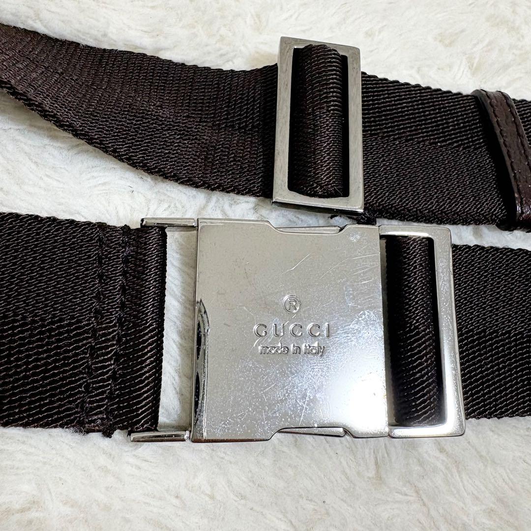 グッチ　ボディバッグ　ウエストポーチ　GG キャンバス　レザー　本革　ベージュ