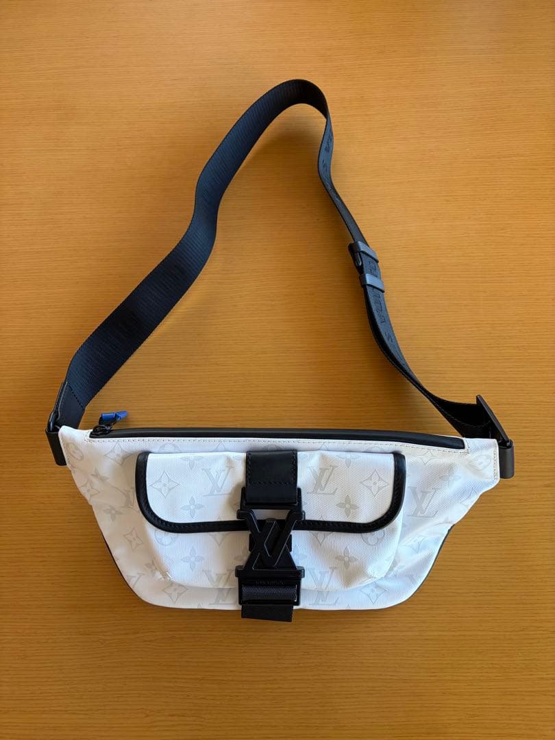 ルイヴィトン LV SKI モノグラム・ストーム キャンバス M46798