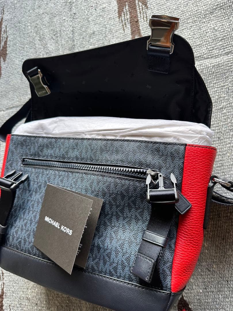 MICHAEL KORS メッセンジャーバッグ 黒/赤