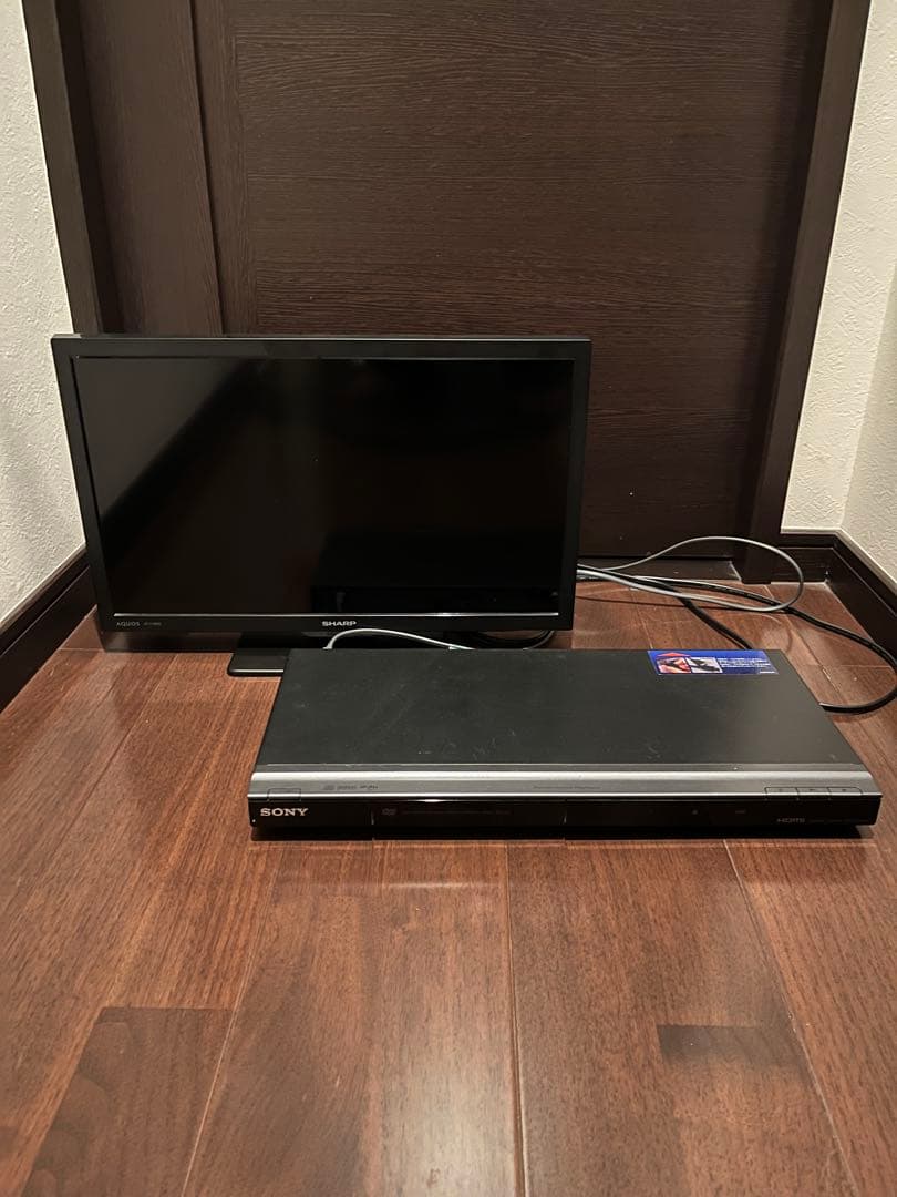 【2022年製】SHARP 19型テレビ ＆ SONY DVDプレーヤー