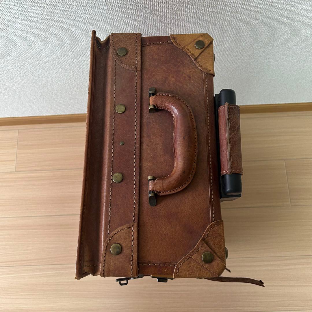 希少 ユーラシアsiffler(シフレ) ユーラシアトランク 豚本革