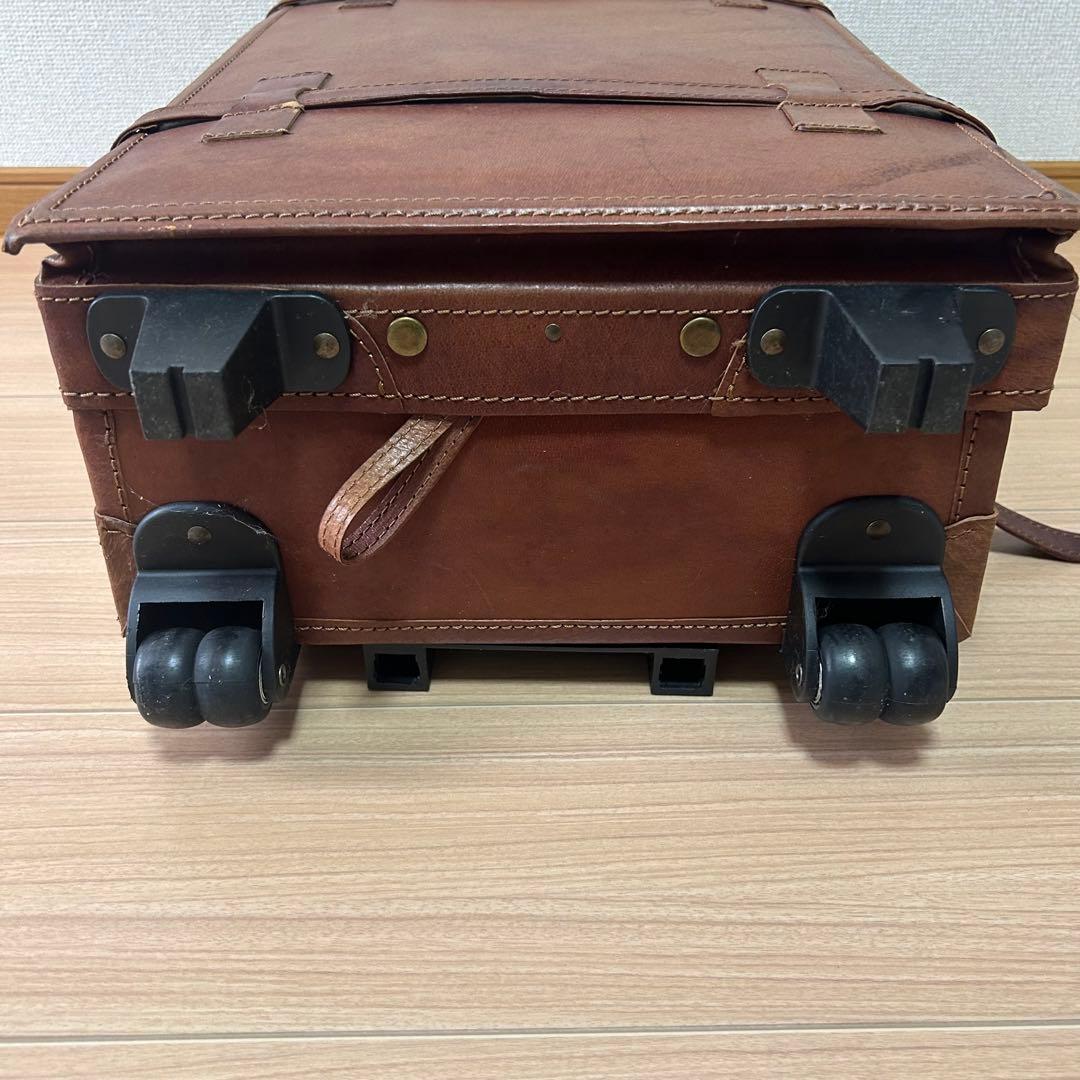 希少 ユーラシアsiffler(シフレ) ユーラシアトランク 豚本革