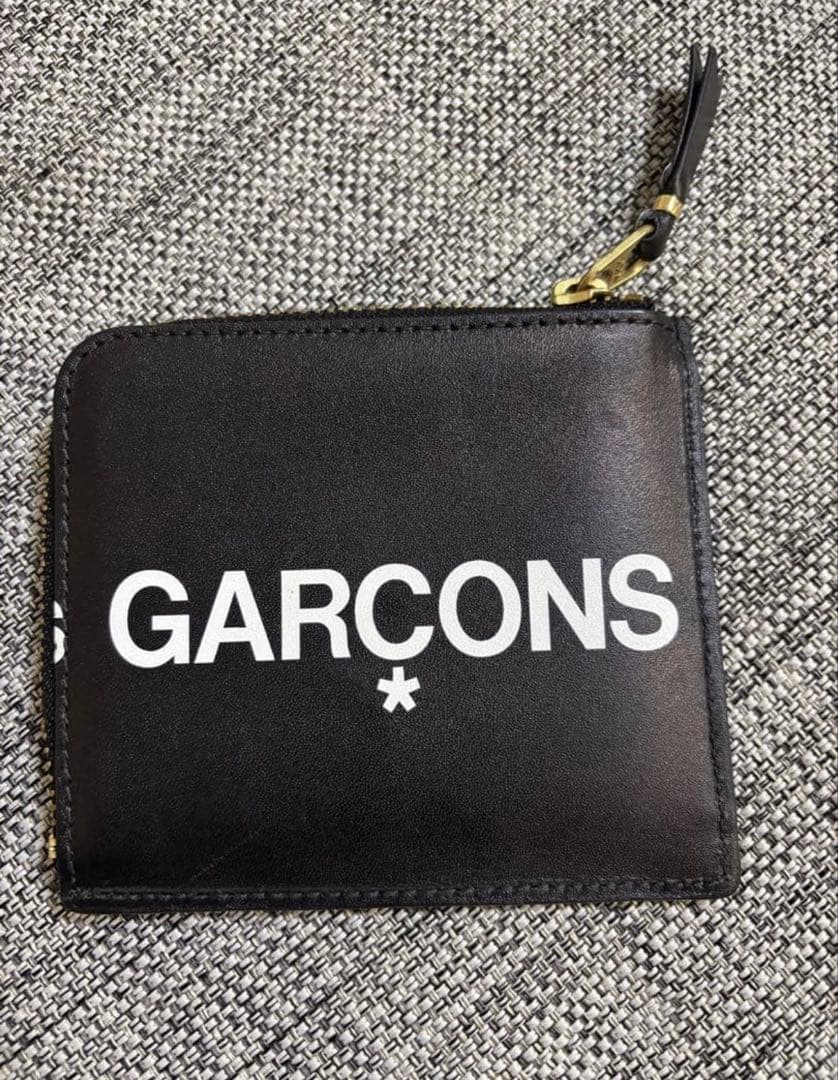 COMME des GARÇONS huge logo L字ジップ