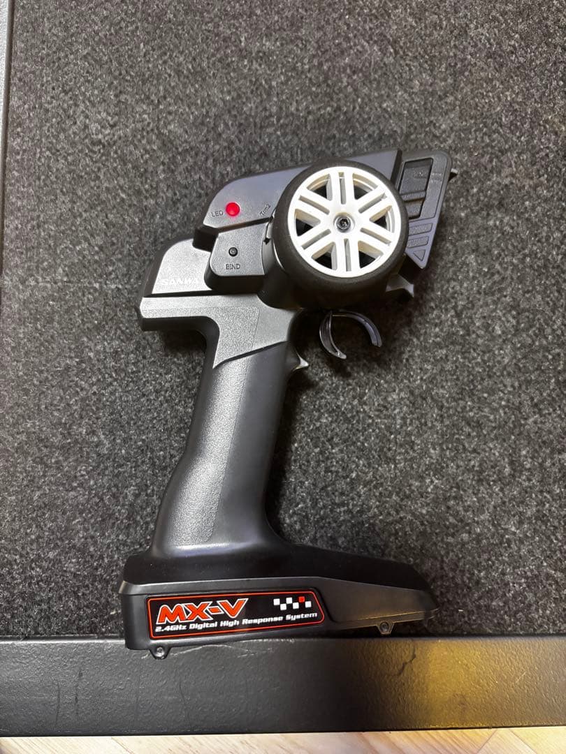 RCドリフトカー　ラジドリ　ReveDバッテリー SANWAプロポ