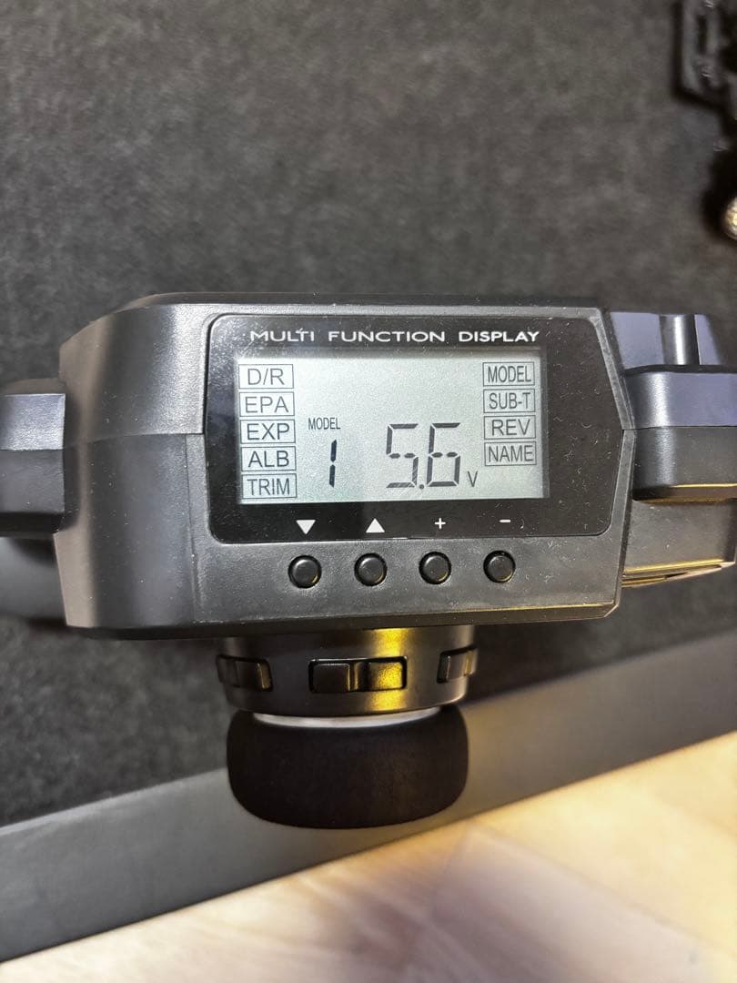 RCドリフトカー　ラジドリ　ReveDバッテリー SANWAプロポ