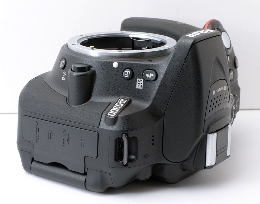 S数約700回！Nikon D5300★AF-Pレンズ★Wi-Fi内蔵