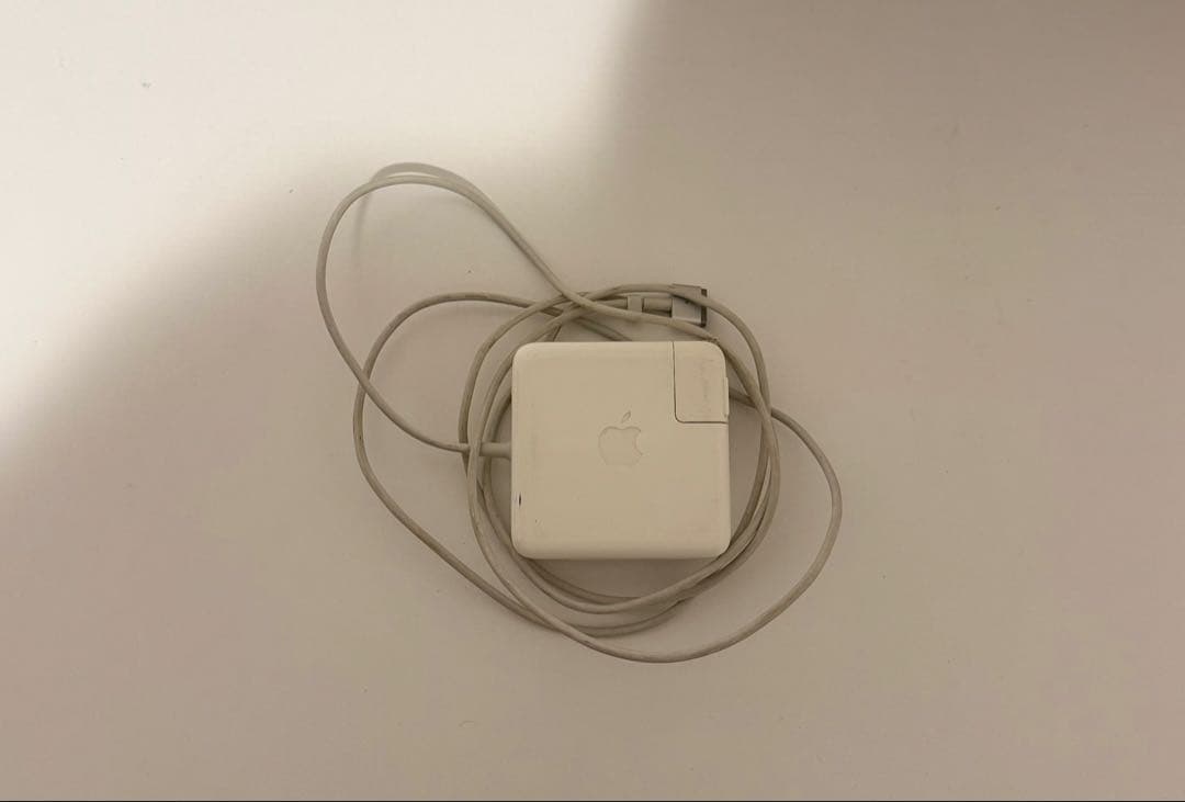 美品 Macbook Pro 13インチ Windows 11 Pro