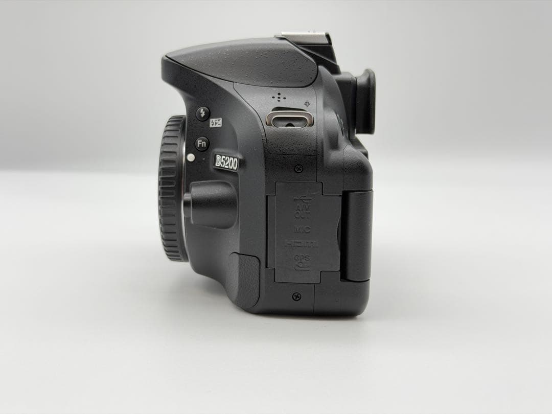 Nikon D5200 ボディ
