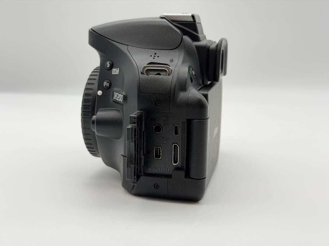 Nikon D5200 ボディ